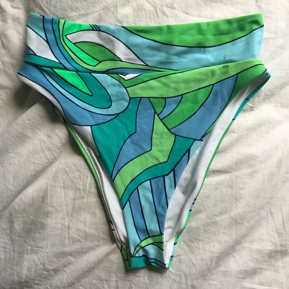 High waisted cheeky bikini bottoms